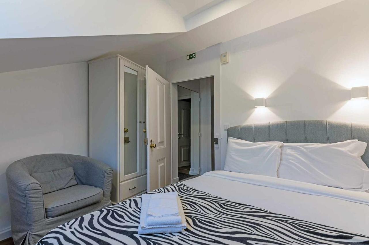 Bairro Alto Palace Special For Groups Up To 24 Guests Лиссабон Экстерьер фото