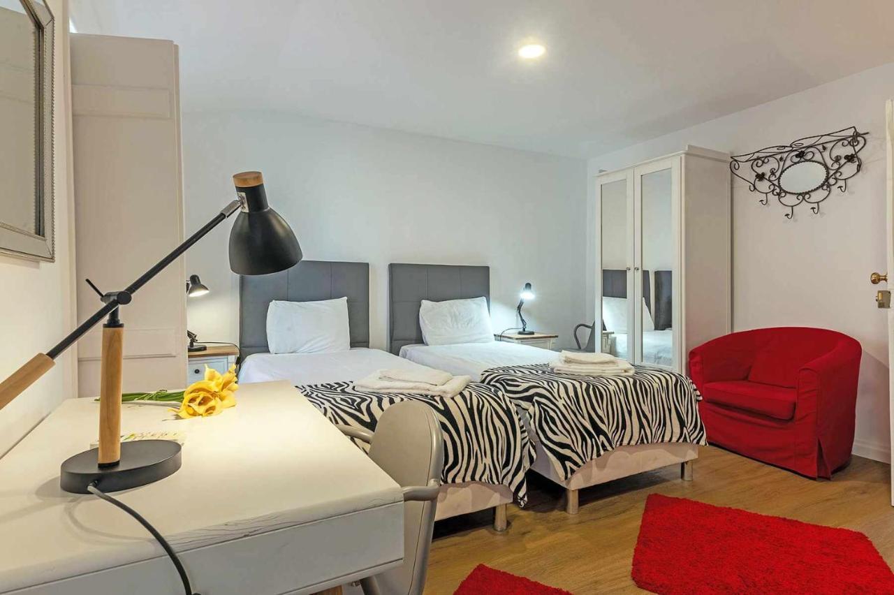 Bairro Alto Palace Special For Groups Up To 24 Guests Лиссабон Экстерьер фото